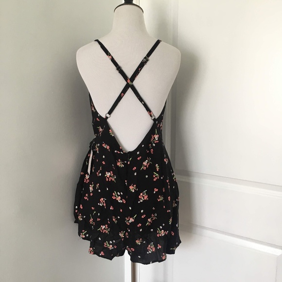 SOLD. 
Free People Floral Romper - Picture 3 of 4